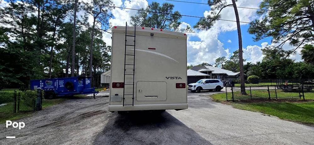 Used 2015 Winnebago Vista 27N available in Loxahatchee, Florida
