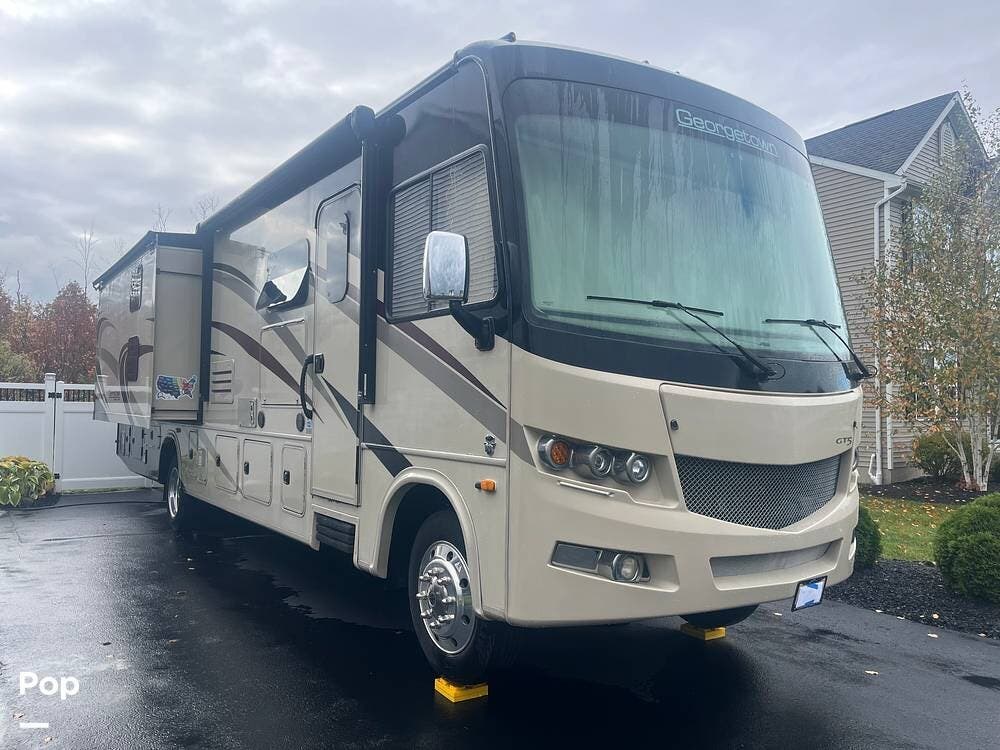 Call now about this 2018 Forest River Georgetown GT5 36B5! 2018 Forest River Georgetown GT5 36B5 - Used Class A For Sale by Pop RVs in Lockport, New York features Generator, Awning, Air Conditioning, Leveling Jacks, Slideout
