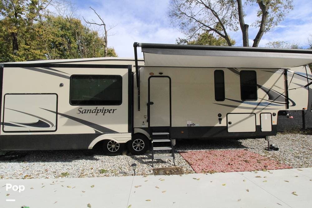 Contact us now about this 2021 Forest River Sandpiper 372LOK! 2021 Sandpiper 372LOK by Forest River from Pop RVs in Dayton, Ohio