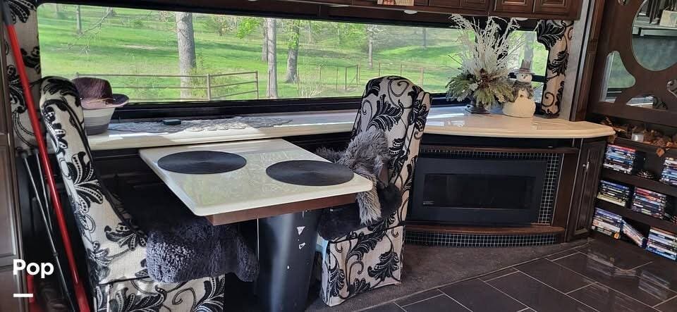 Contact us now about this 2016 Winnebago Ellipse Ultra 42HL! 2016 Ellipse Ultra 42HL by Winnebago from Pop RVs in Mountain Home, Arkansas