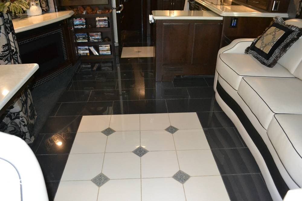 Used 2016 Winnebago Ellipse Ultra 42HL available in Mountain Home, Arkansas