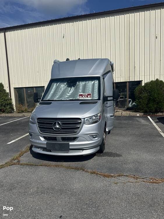 Call now about this 2023 Airstream Atlas Murphy Suite! 2023 Airstream Atlas Murphy Suite - Used Class C For Sale by Pop RVs in Lakeville, Massachusetts features Slideout
