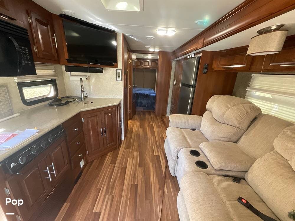 Contact us now about this 2015 Forest River Georgetown 270S! 2015 Georgetown 270S by Forest River from Pop RVs in Fountain Inn, South Carolina