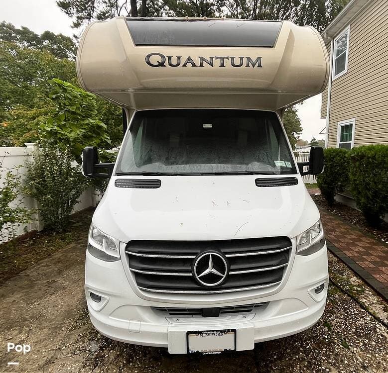 Contact us now about this 2021 Thor Motor Coach Quantum CR24! 2021 Quantum CR24 by Thor Motor Coach from Pop RVs in Centereach, New York