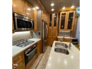 Call now about this 2020 Vanleigh Vilano 320GK! 2020 Vanleigh Vilano 320GK - Used Fifth Wheel For Sale by Pop RVs in Wellborn, Florida features Air Conditioning, Leveling Jacks, Slideout, Awning
