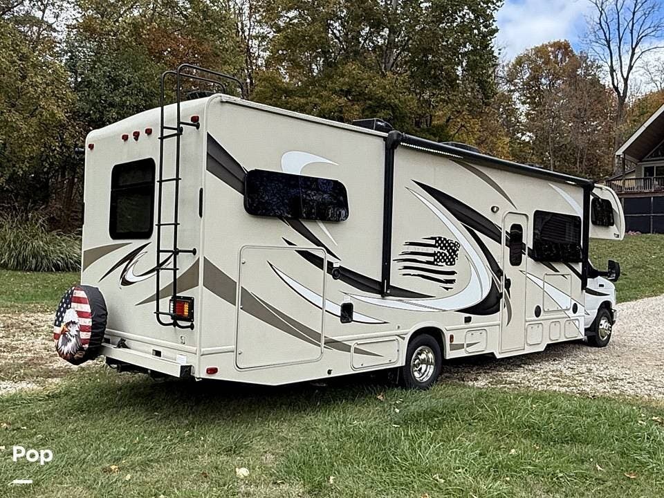 Contact us now about this 2017 Thor Motor Coach Quantum WS31! 2017 Quantum WS31 by Thor Motor Coach from Pop RVs in Lancaster, Ohio