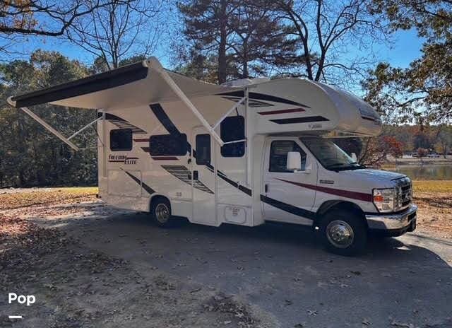 Call now about this 2020 Thor Motor Coach Freedom Elite 23H! 2020 Thor Motor Coach Freedom Elite 23H - Used Class C For Sale by Pop RVs in Jonesboro, Arkansas features Awning, Air Conditioning, Generator