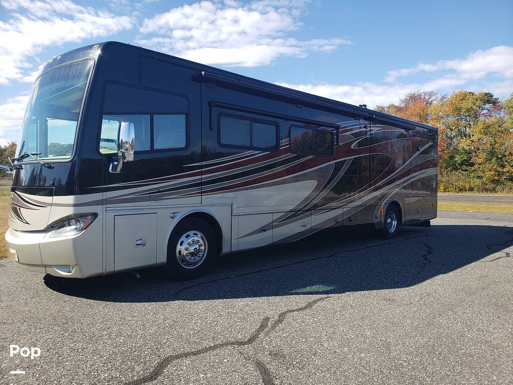 Used 2013 Tiffin Phaeton 40QBH available in Berlin, New Jersey