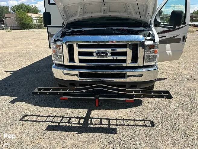 Call now about this 2018 Jayco Redhawk 25R! 2018 Jayco Redhawk 25R - Used Class C For Sale by Pop RVs in Aurora, Colorado features Air Conditioning, Generator, Awning, Slideout