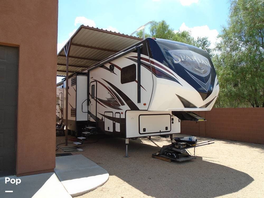 Call now about this 2017 Prime Time Spartan 1245! 2017 Prime Time Spartan 1245 - Used Toy Hauler For Sale by Pop RVs in Peoria, Arizona features Slideout