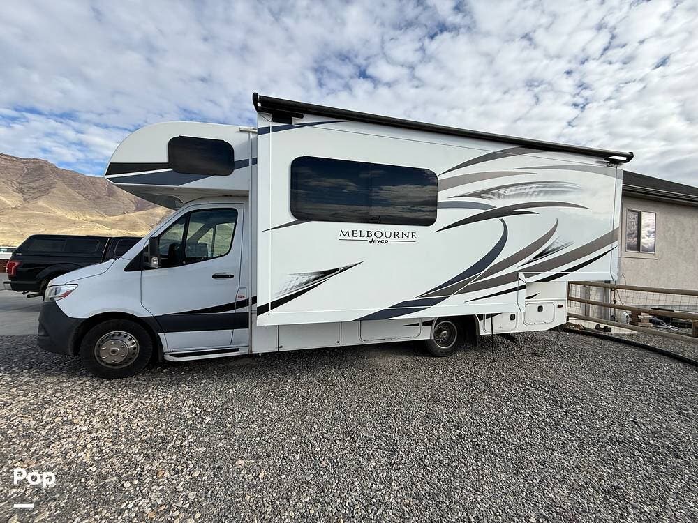 Call now about this 2020 Jayco Melbourne 24L! 2020 Jayco Melbourne 24L - Used Class C For Sale by Pop RVs in Tooele, Utah features Generator, Air Conditioning, Awning, Slideout