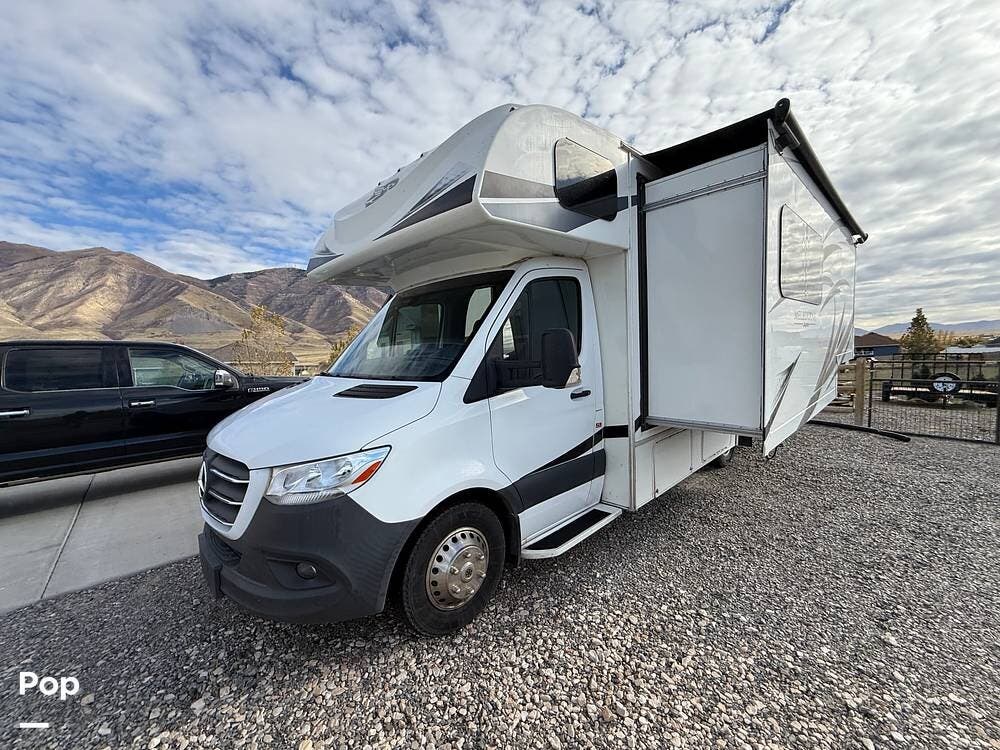 Contact us now about this 2020 Jayco Melbourne 24L! 2020 Melbourne 24L by Jayco from Pop RVs in Tooele, Utah