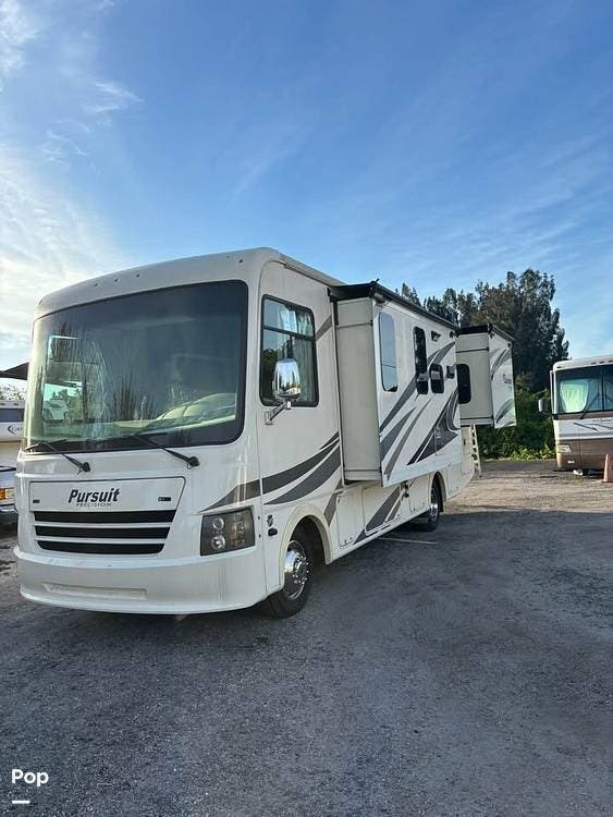 Contact us now about this 2018 Coachmen Pursuit 27 DSP! 2018 Pursuit 27 DSP by Coachmen from Pop RVs in Nokomis, Florida