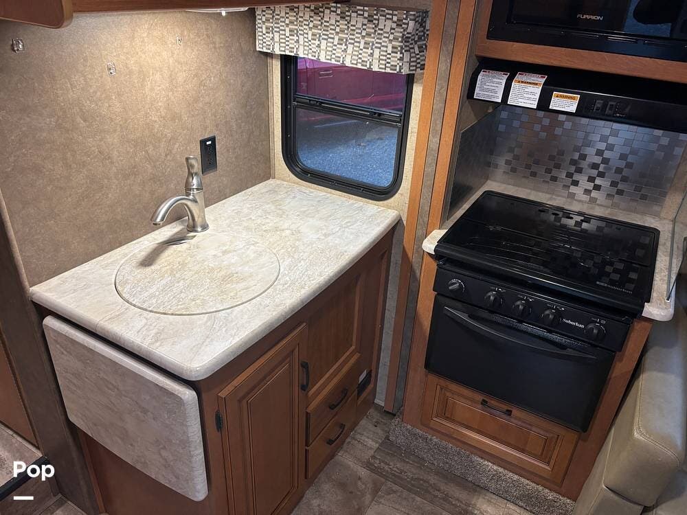 Contact us now about this 2016 Forest River Sunseeker 2860DS! 2016 Sunseeker 2860DS by Forest River from Pop RVs in Reading, Pennsylvania
