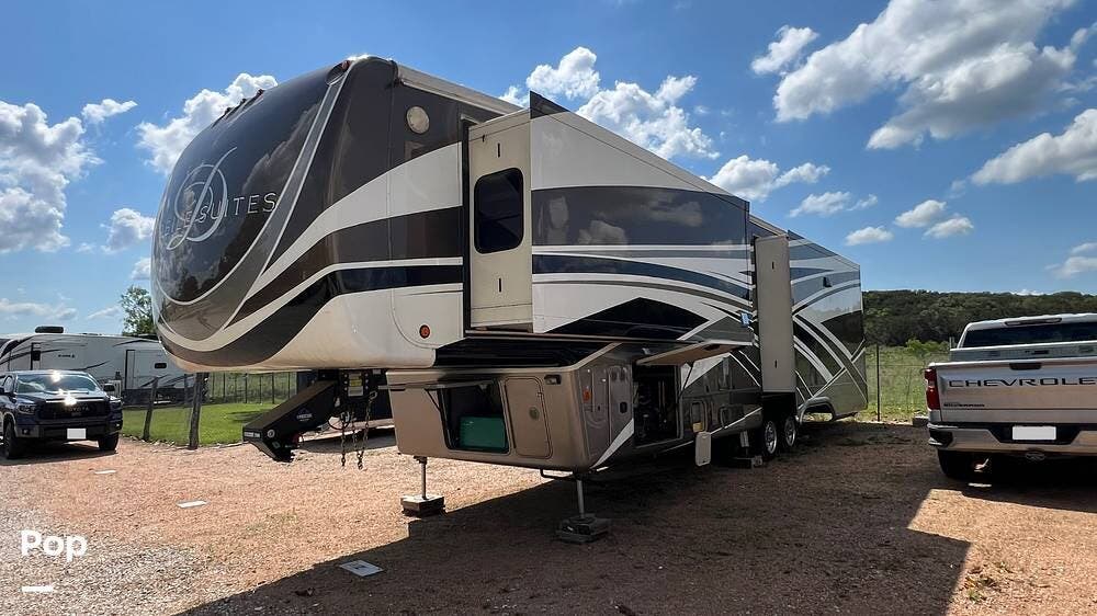 Contact us now about this 2018 DRV Mobile Suites 40KSSB4! 2018 Mobile Suites 40KSSB4 by DRV from Pop RVs in Johnson City, Texas