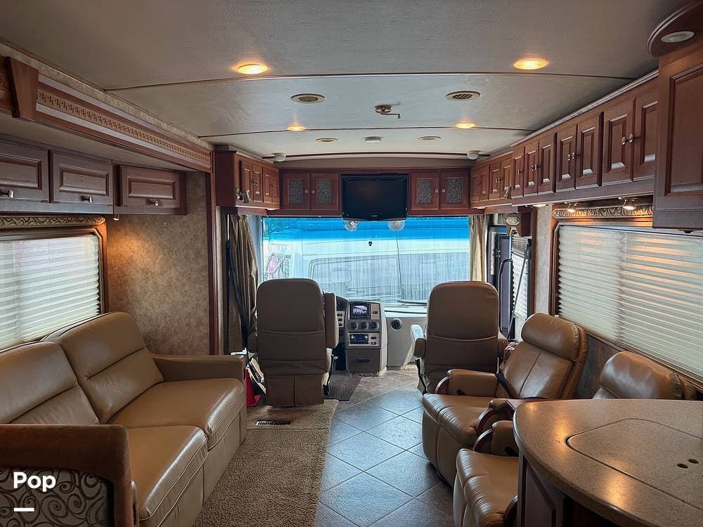 Contact us now about this 2009 Itasca Meridian 37H! 2009 Meridian 37H by Itasca from Pop RVs in Fort Myers, Florida