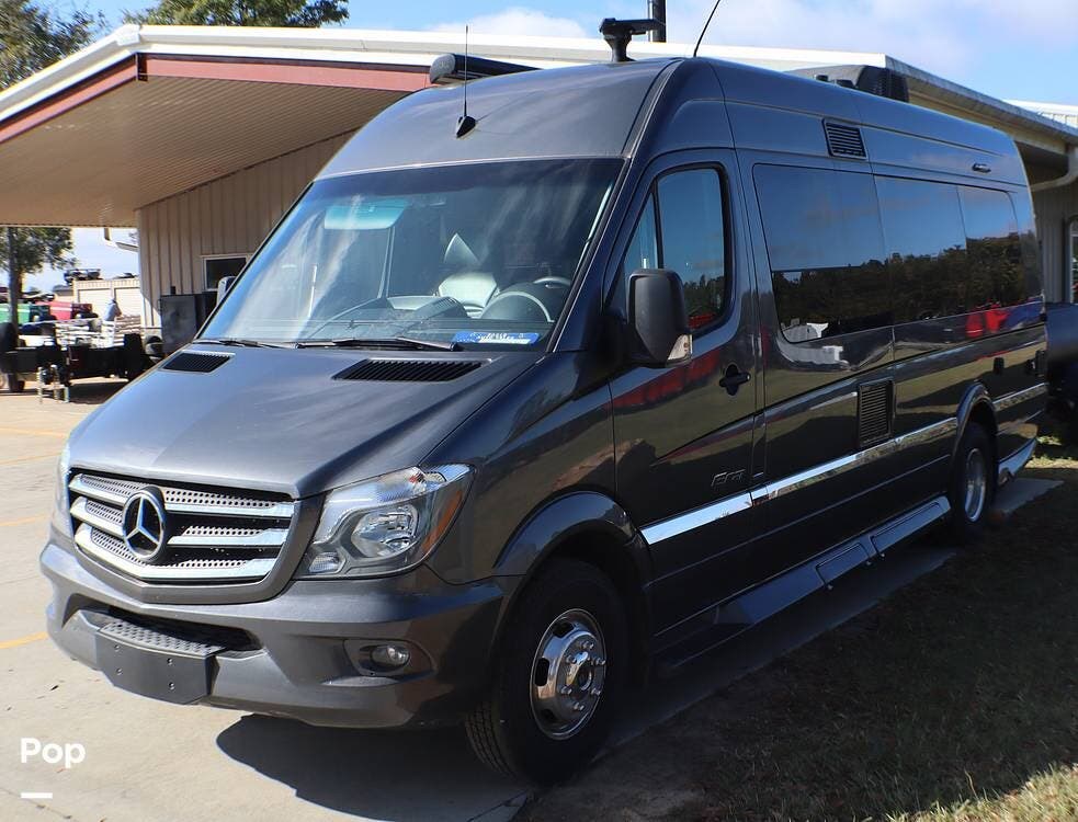 Call now about this 2017 Winnebago Era 170A! 2017 Winnebago Era 170A - Used Class B For Sale by Pop RVs in Byron, Georgia features Awning, Generator, Air Conditioning