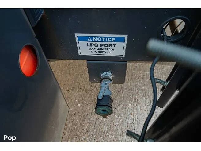 Used 2016 Airstream Flying Cloud 26U available in Lantana, Texas