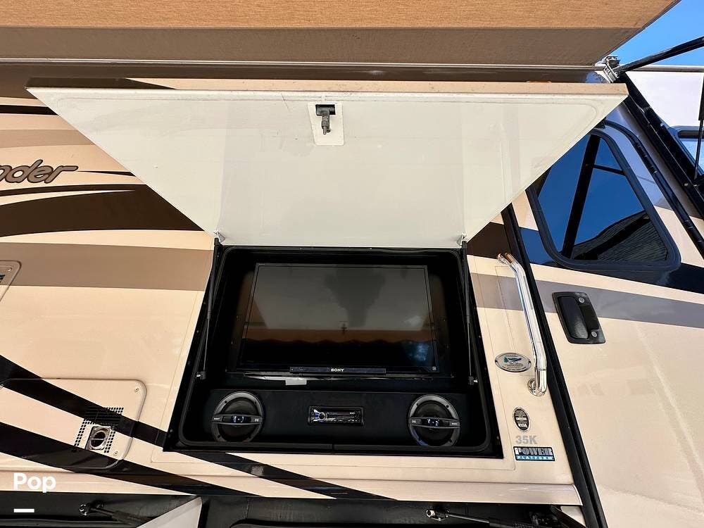 Contact us now about this 2014 Fleetwood Bounder 35K! 2014 Bounder 35K by Fleetwood from Pop RVs in Shalotte, North Carolina