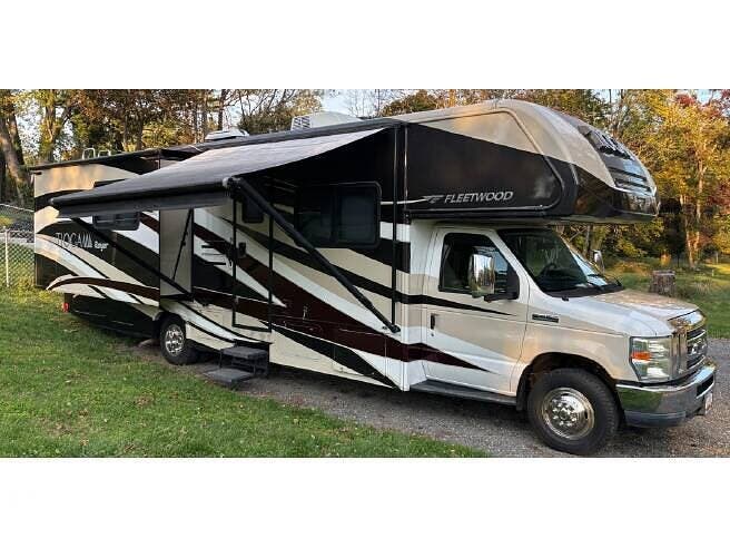 Contact us now about this 2012 Fleetwood Tioga RANGER 31N! 2012 Tioga RANGER 31N by Fleetwood from Pop RVs in Joppatowne, Maryland