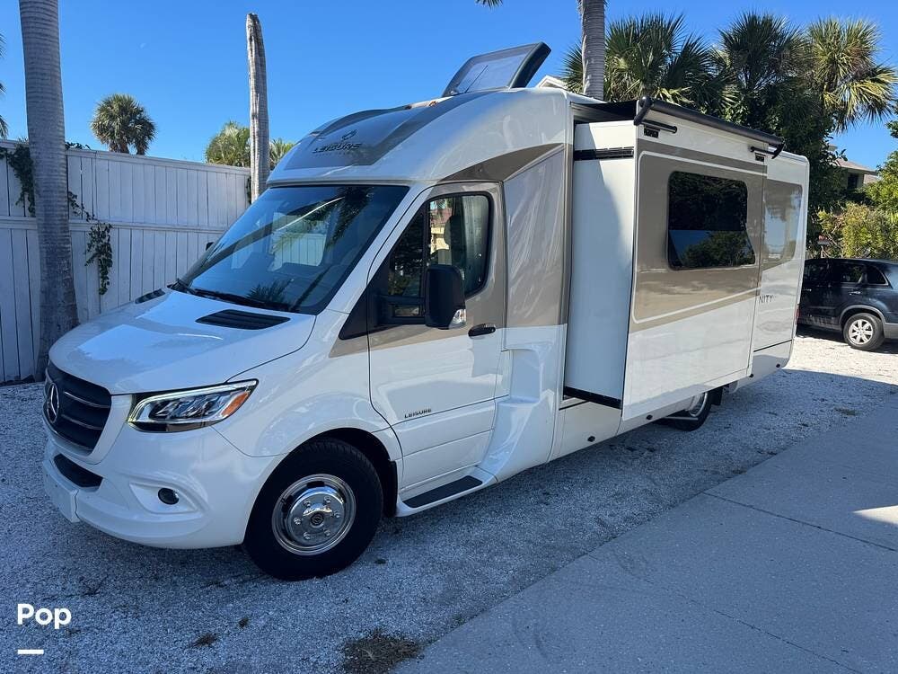 Call now about this 2025 Leisure Travel Unity 24CB! 2025 Leisure Travel Unity 24CB - Used Class C For Sale by Pop RVs in Sarasota, Florida features Slideout, Awning, Leveling Jacks, Generator, Air Conditioning