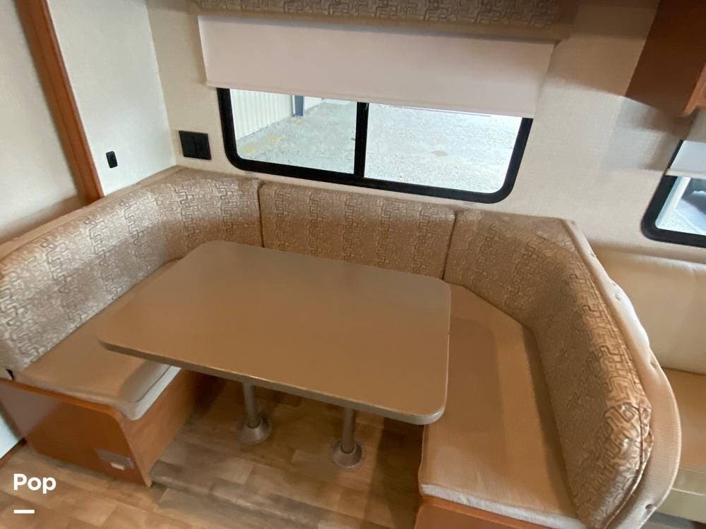 Used 2018 Winnebago Vista 31KE available in Grosse Ile, Michigan