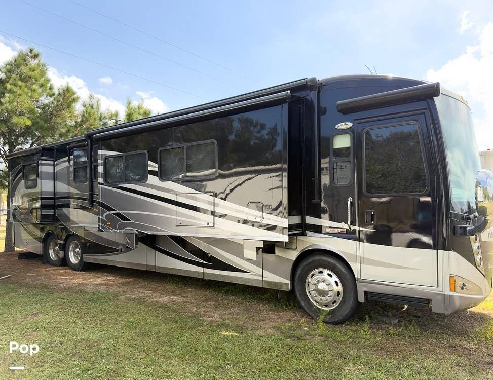 Contact us now about this 2013 Itasca Ellipse 42GD! 2013 Ellipse 42GD by Itasca from Pop RVs in Frostproof, Florida