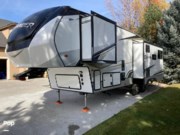 Call now about this 2021 Prime Time Crusader 305RLP! 2021 Prime Time Crusader 305RLP - Used Fifth Wheel For Sale by Pop RVs in Eagle, Idaho features Leveling Jacks, Slideout, Air Conditioning, Awning