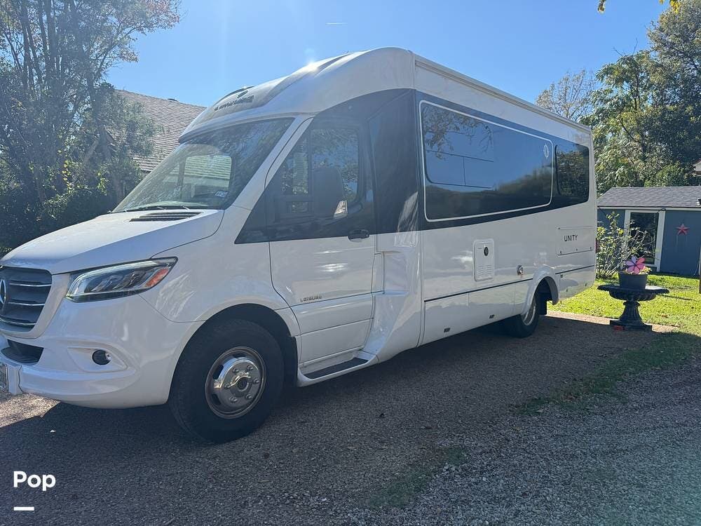 Call now about this 2020 Leisure Travel Unity U24TB! 2020 Leisure Travel Unity U24TB - Used Class C For Sale by Pop RVs in Garland, Texas features Air Conditioning, Generator, Awning, Leveling Jacks