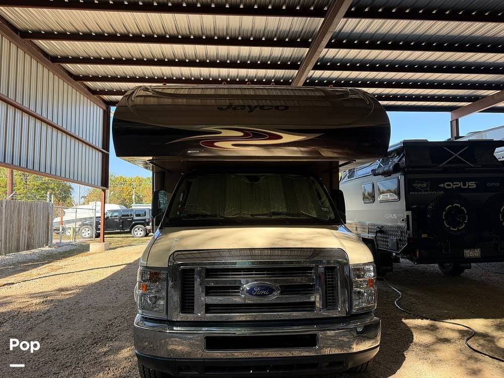 Call now about this 2017 Jayco Greyhawk 30X! 2017 Jayco Greyhawk 30X - Used Class C For Sale by Pop RVs in Longview, Texas features Generator, Awning, Air Conditioning, Slideout, Leveling Jacks