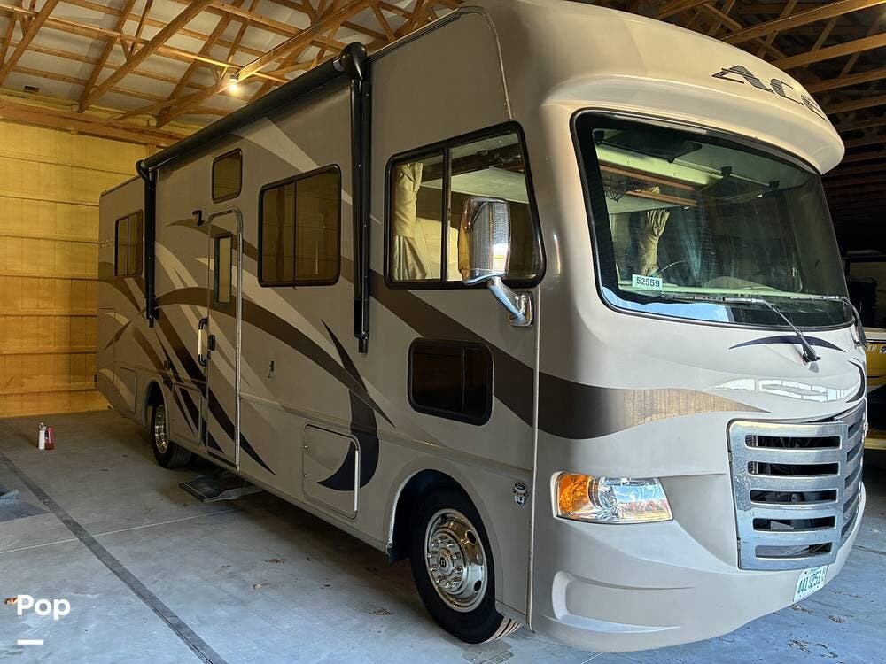 Contact us now about this 2013 Thor Motor Coach A.C.E. 29.2! 2013 A.C.E. 29.2 by Thor Motor Coach from Pop RVs in Marion, Illinois
