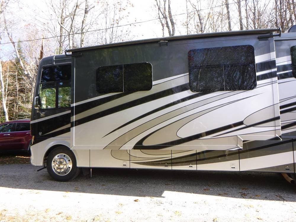 Contact us now about this 2016 Newmar Canyon Star 3755! 2016 Canyon Star 3755 by Newmar from Pop RVs in Danbury, New Hampshire
