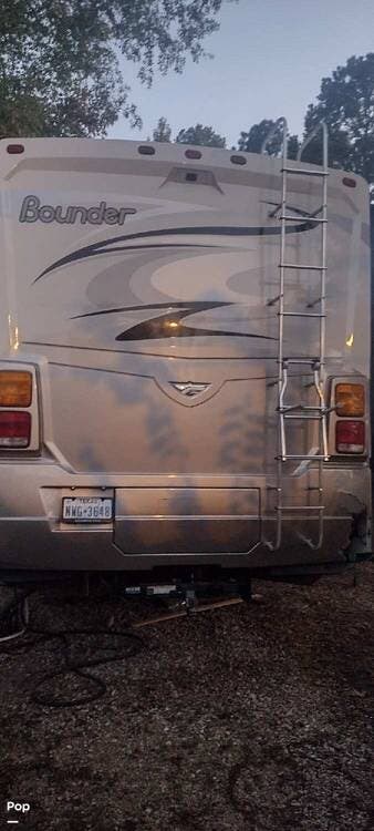 Contact us now about this 2012 Fleetwood Bounder 33C! 2012 Bounder 33C by Fleetwood from Pop RVs in Tyler, Texas