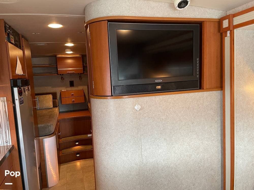 Contact us now about this 2010 Itasca Reyo 25R! 2010 Reyo 25R by Itasca from Pop RVs in Rio Rancho, New Mexico