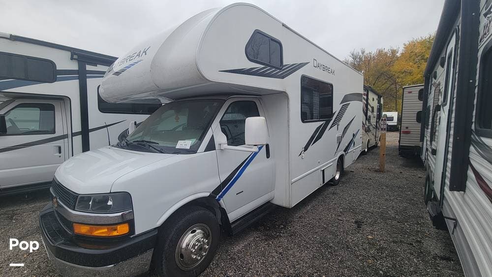 Used 2020 Thor Motor Coach Daybreak 22GO available in Big Rock, Illinois