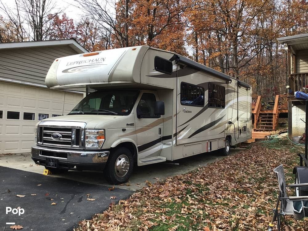 Call now about this 2018 Coachmen Leprechaun 319MB! 2018 Coachmen Leprechaun 319MB - Used Class C For Sale by Pop RVs in Winchester, Virginia features Generator, Air Conditioning, Awning, Slideout