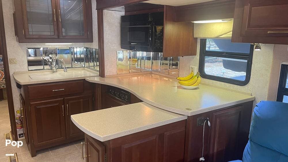 Contact us now about this 2004 Winnebago Vectra 40AD! 2004 Vectra 40AD by Winnebago from Pop RVs in Yuma, Arizona