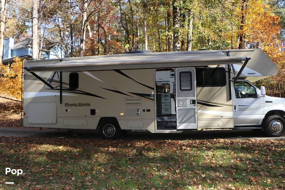Used 2016 Winnebago Minnie Winnie 31G available in Woodstock, Georgia