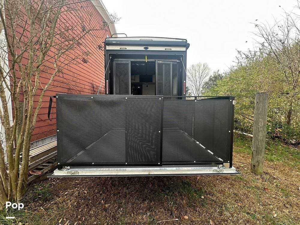 Contact us now about this 2021 Keystone Fuzion 429! 2021 Fuzion 429 by Keystone from Pop RVs in York, South Carolina