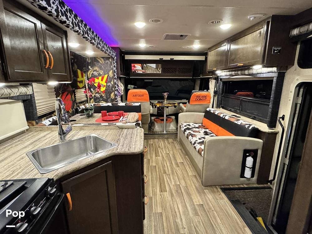 Contact us now about this 2017 Thor Motor Coach A.C.E. 30.2! 2017 A.C.E. 30.2 by Thor Motor Coach from Pop RVs in Las Vegas, Nevada