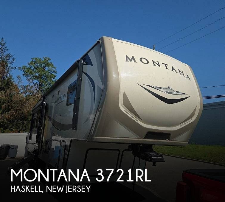 Email now about this 2019 Keystone Montana 3721RL! Used 2019 Keystone Montana 3721RL available in Haskell, New Jersey