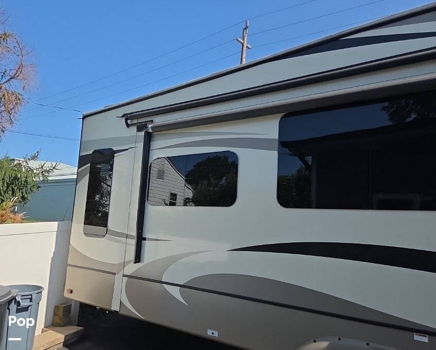 Used 2019 Keystone Montana 3721RL available in Haskell, New Jersey