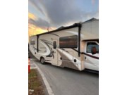 Call now about this 2017 Thor Motor Coach Quantum WS31! 2017 Thor Motor Coach Quantum WS31 - Used Class C For Sale by Pop RVs in Osprey, Florida features Slideout