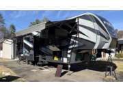 Contact us now about this 2015 Keystone Fuzion Chrome FZ345! 2015 Fuzion Chrome FZ345 by Keystone from Pop RVs in Mountain City, Tennessee