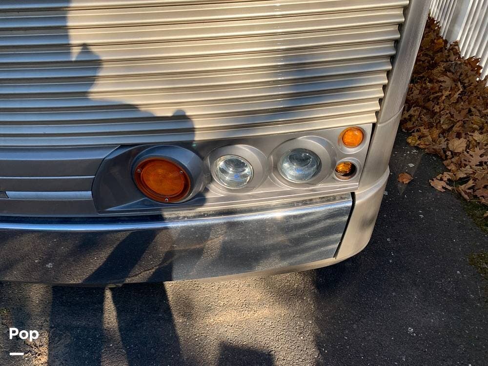 Used 2006 American Coach American Eagle 42R available in North Haven, Connecticut