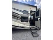 Call now about this 2016 Forest River Georgetown XL 369DS! 2016 Forest River Georgetown XL 369DS - Used Class A For Sale by Pop RVs in Lenoir City, Tennessee features Slideout