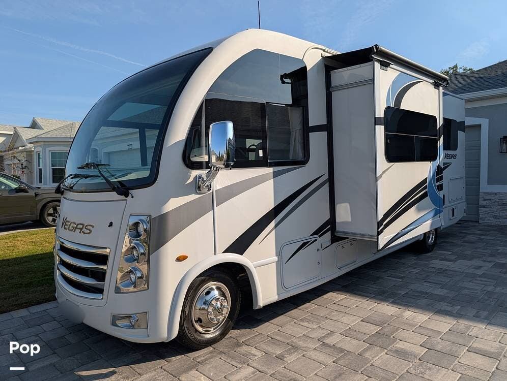 Call now about this 2022 Thor Motor Coach Vegas 24.1! 2022 Thor Motor Coach Vegas 24.1 - Used Class A For Sale by Pop RVs in Mount Dora, Florida features Slideout, Generator, Air Conditioning, Awning