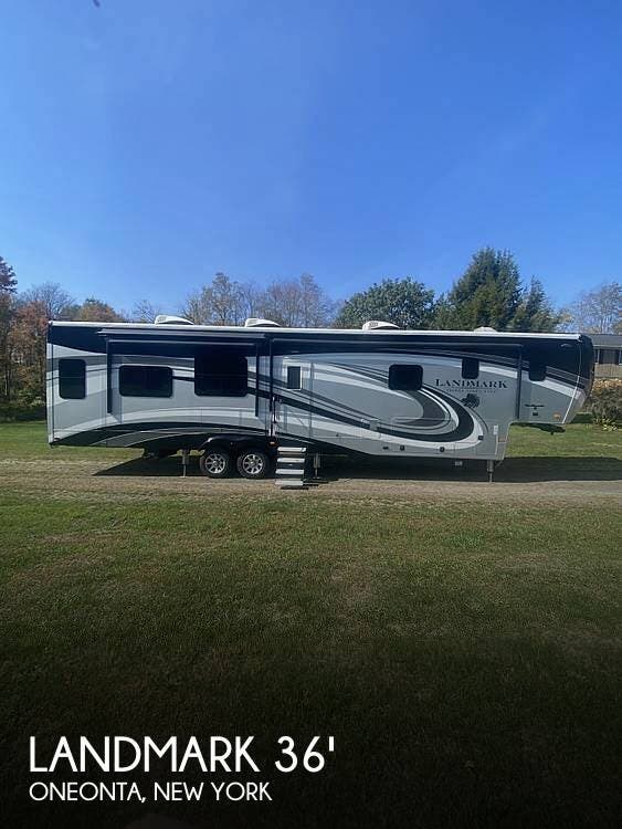 Email now about this 2017 Heartland Landmark 365 Series Newport! Used 2017 Heartland Landmark 365 Series Newport available in Oneonta, New York