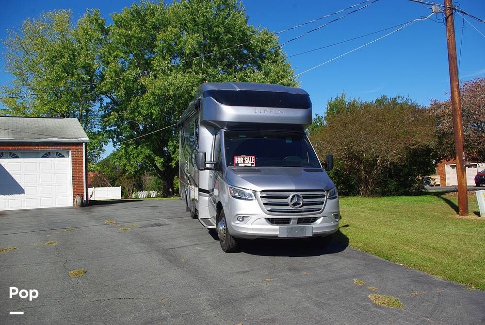Used 2020 Tiffin Wayfarer 25RW available in King, North Carolina