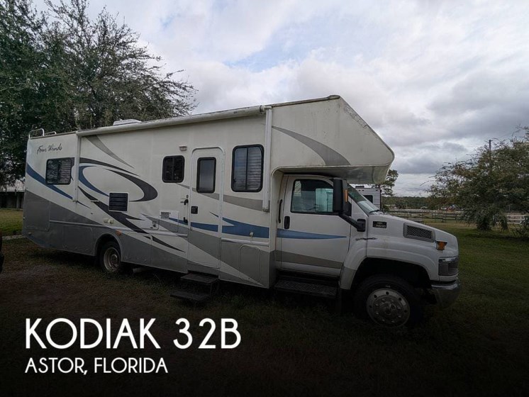 Email now about this 2008 Four Winds Kodiak 32B! Used 2008 Four Winds Kodiak 32B available in Astor, Florida